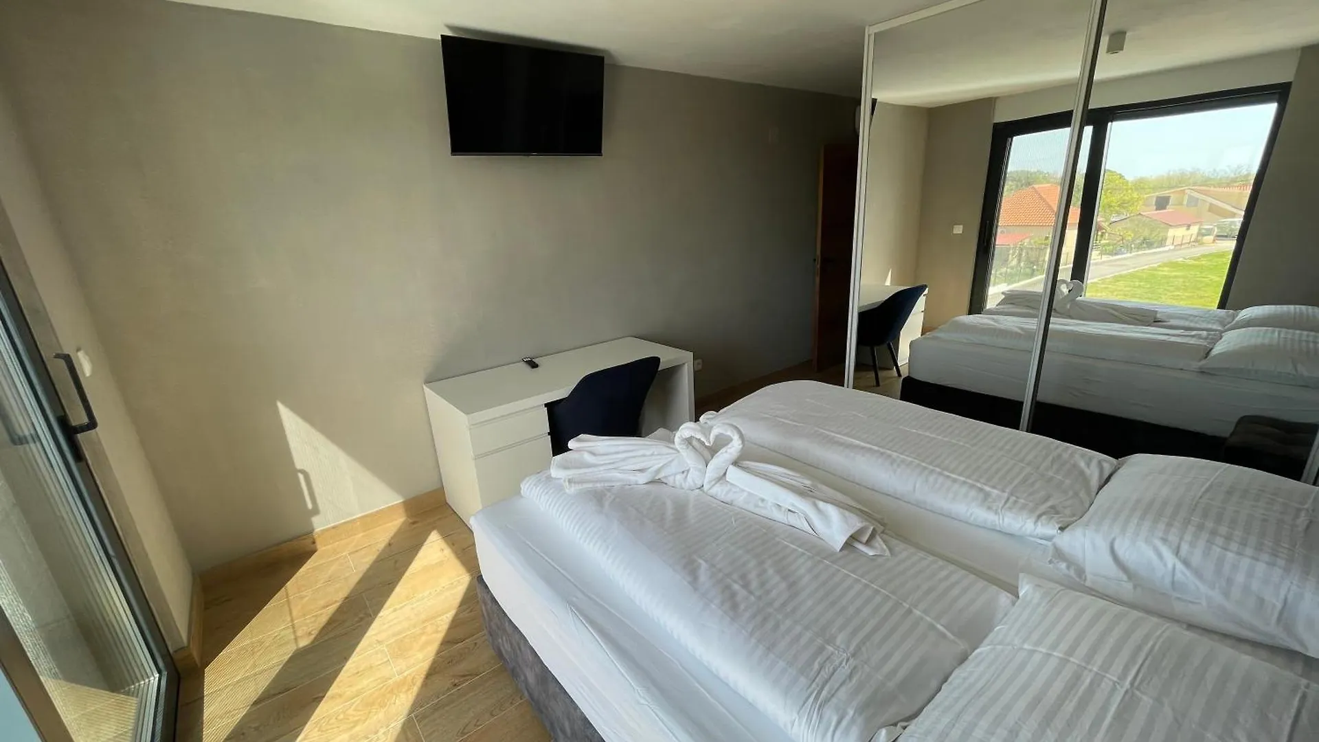Villa V, Pool View Room With French Balcony And Heated Pool, Privlaka, Zadar Privlaka  0*, Privlaka (Zadar) Croatia
